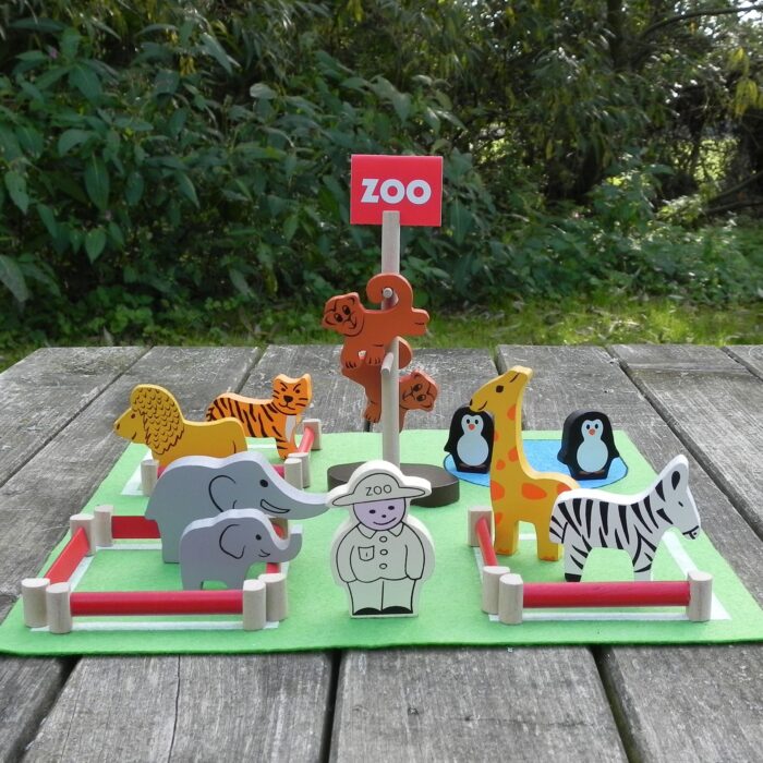 Zoo in a Tin